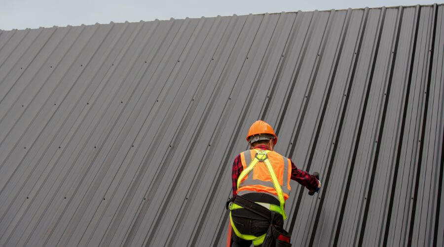 Professional New roof installation in Dexter, IA